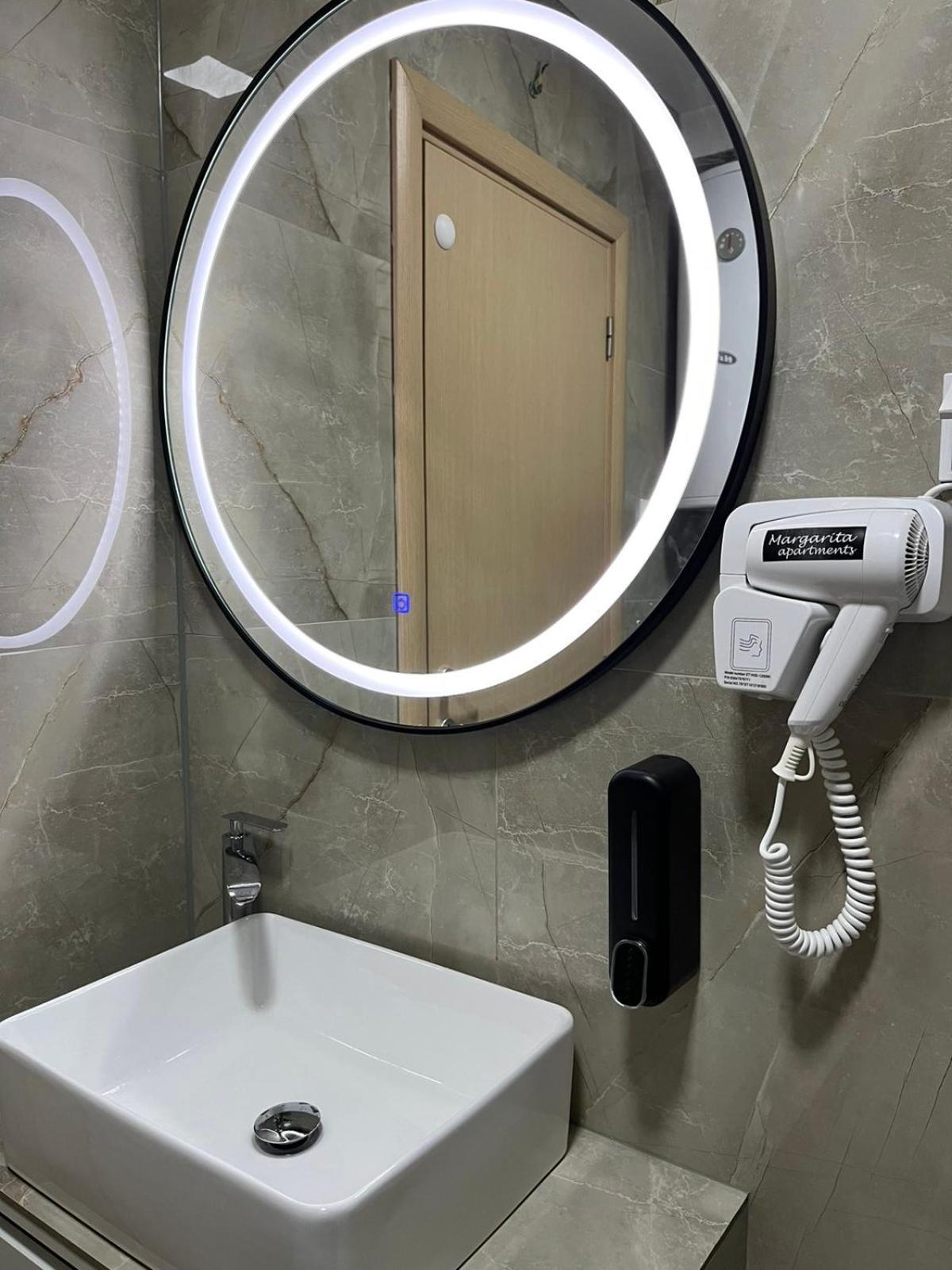 Skopje Centar Margarita Luxury Aprtment Apartamento Exterior foto